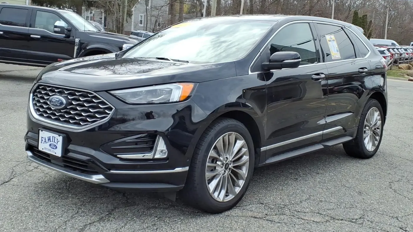 2022 Ford Edge Titanium