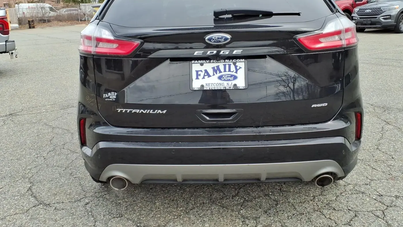 2022 Ford Edge Titanium