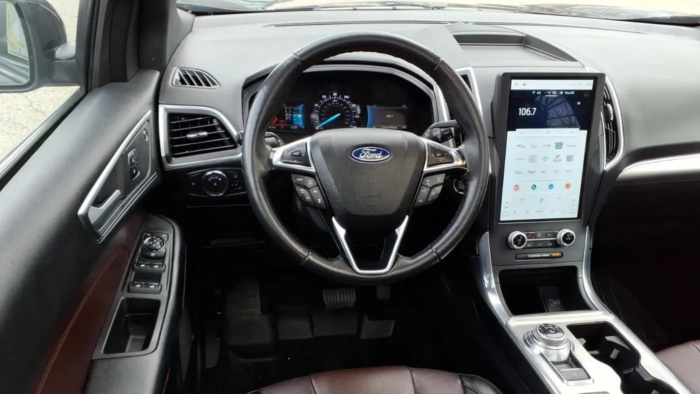 2022 Ford Edge Titanium