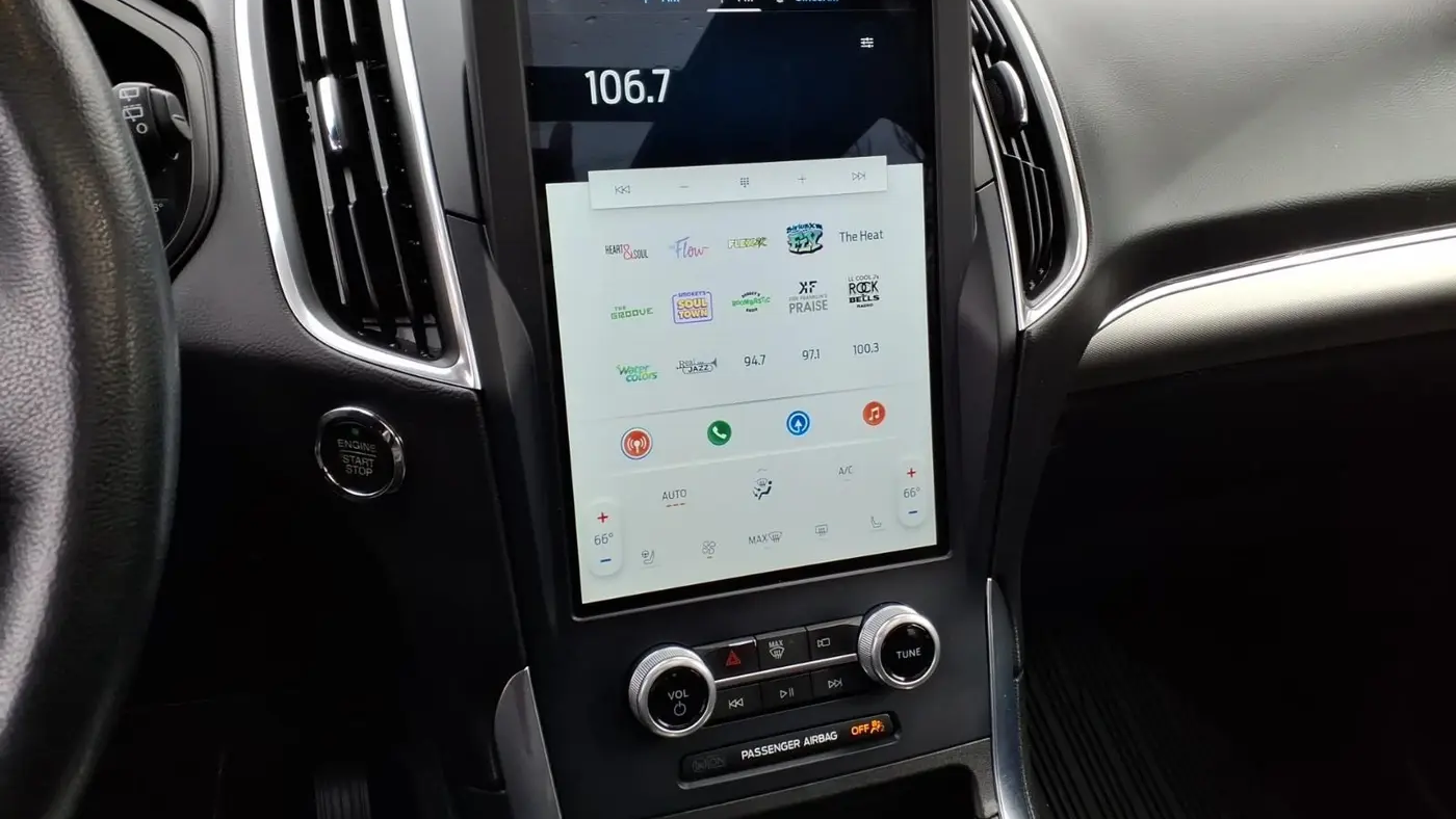 2022 Ford Edge Titanium