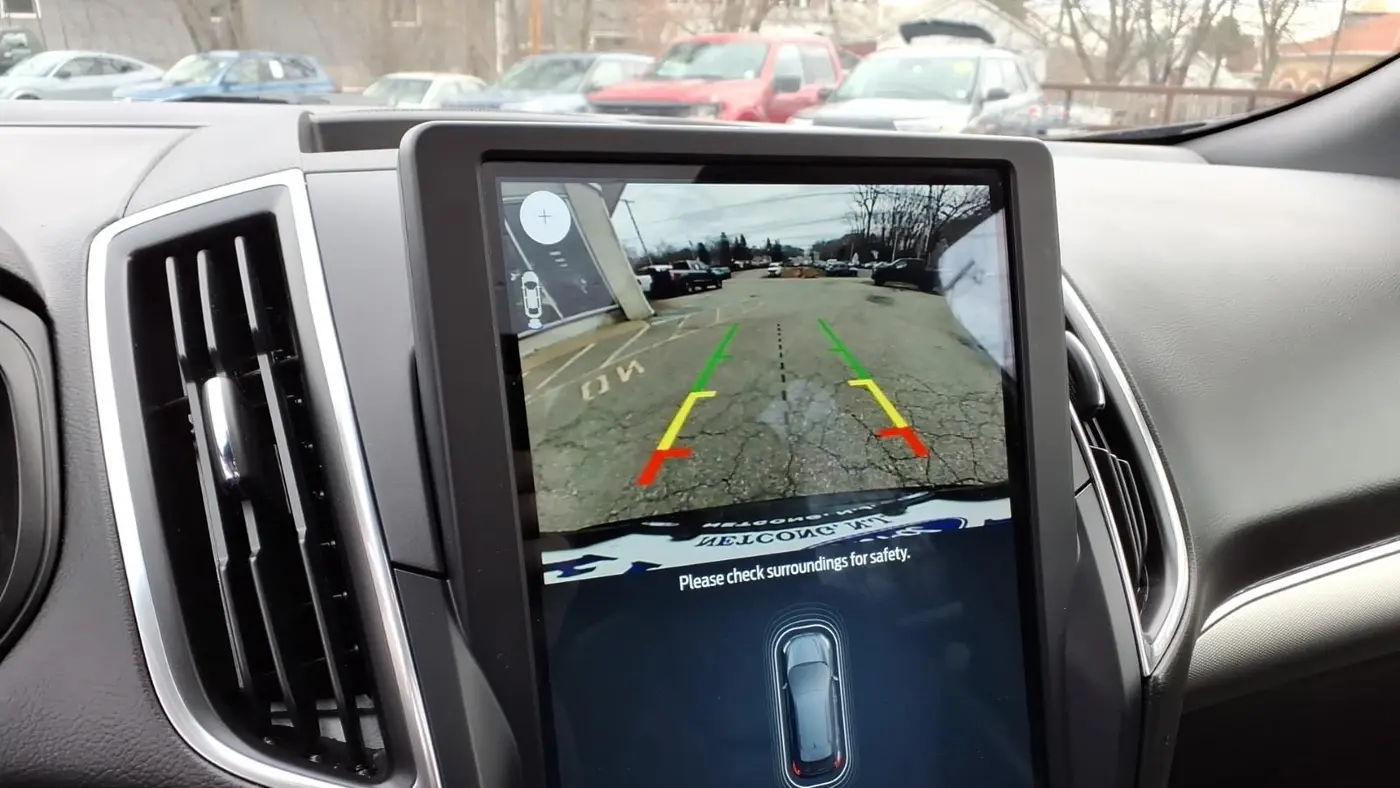 2022 Ford Edge Titanium
