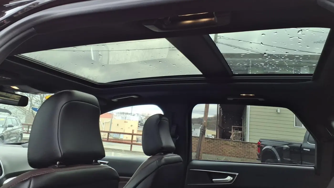 2022 Ford Edge Titanium