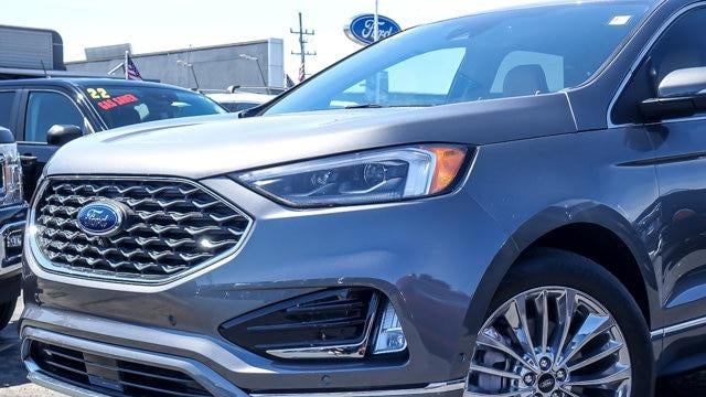 2023 Ford Edge Titanium
