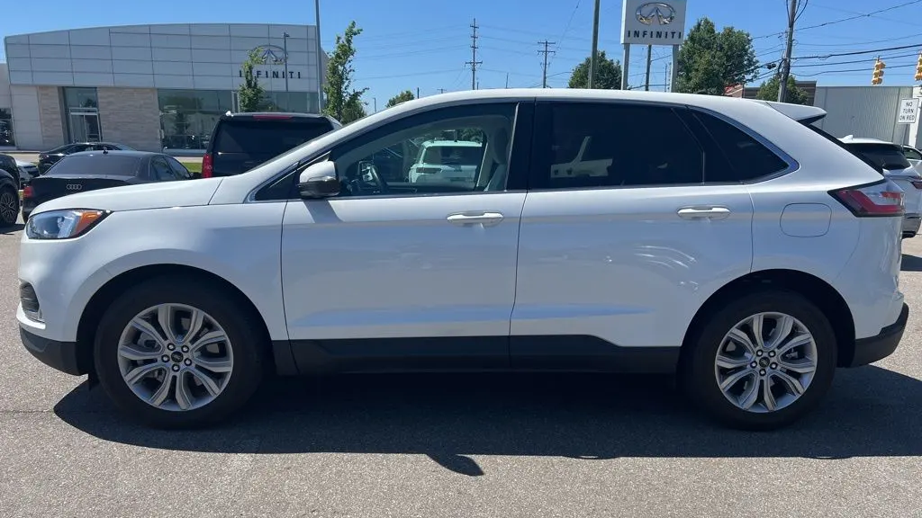 2023 Ford Edge Titanium