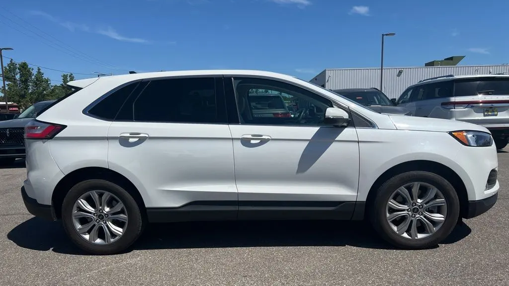 2023 Ford Edge Titanium