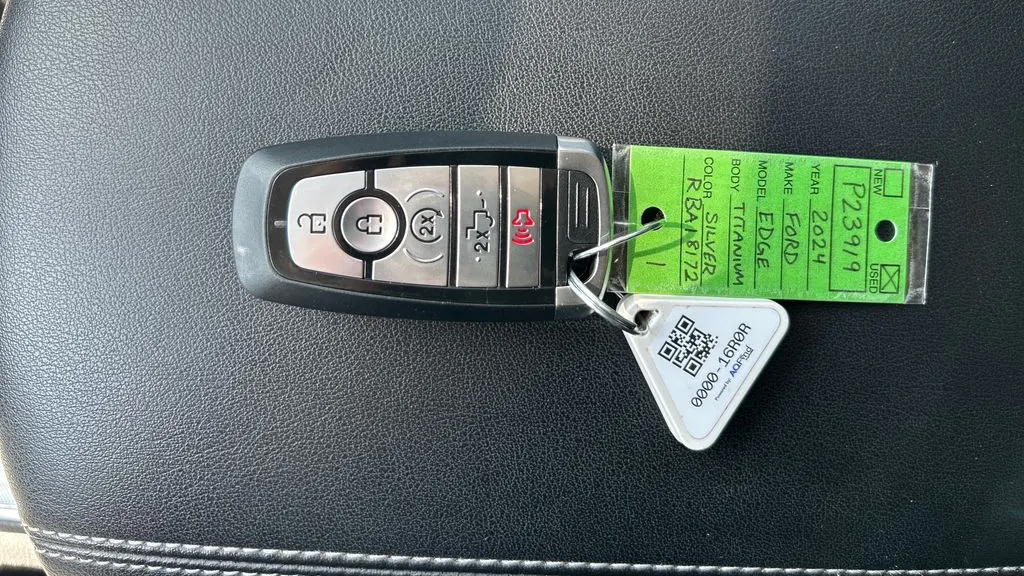 2024 Ford Edge Titanium