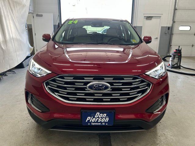 2024 Ford Edge Titanium — photo 1 of 12