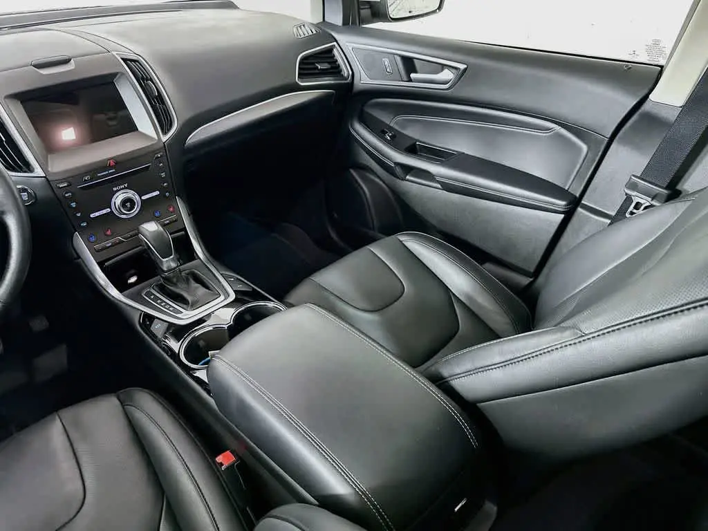 2017 Ford Edge - $16,598