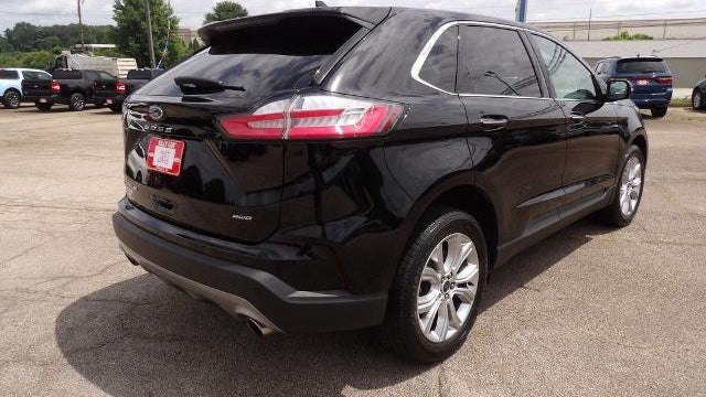 2022 Ford Edge Titanium