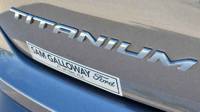 2022 Ford Edge Titanium
