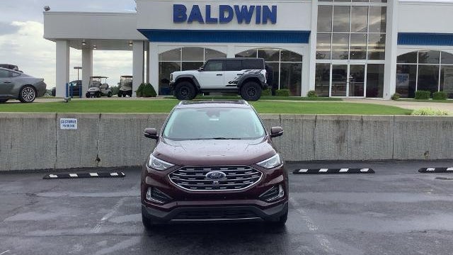2022 Ford Edge Titanium