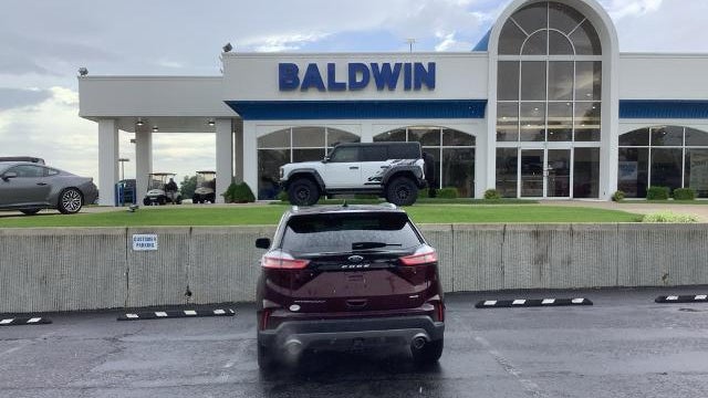 2022 Ford Edge Titanium