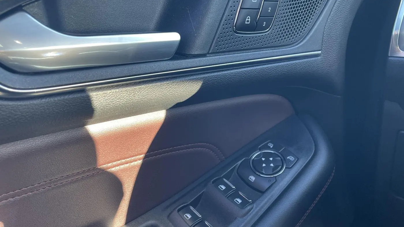 2022 Ford Edge Titanium