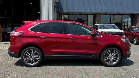2022 Ford Edge Titanium