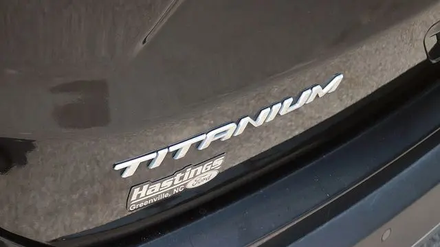 2023 Ford Edge Titanium