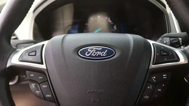 2023 Ford Edge Titanium