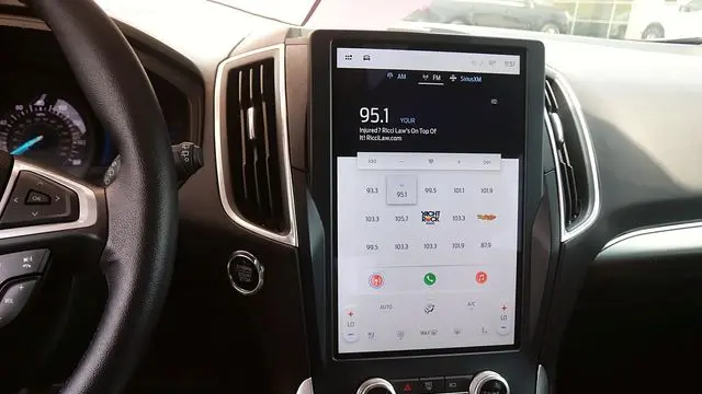 2023 Ford Edge Titanium