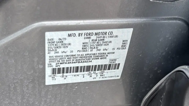 2023 Ford Edge Titanium