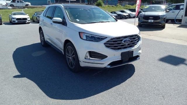 Preowned 2019 Ford Edge Titanium for Sale