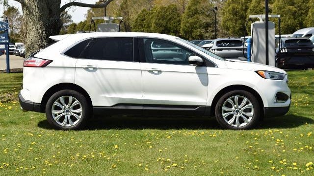 2021 Ford Edge Titanium
