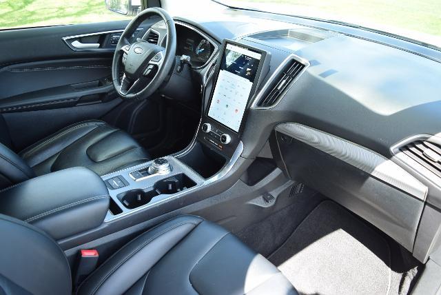 2021 Ford Edge - $17,990
