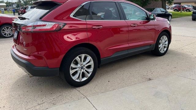 2022 Ford Edge Titanium