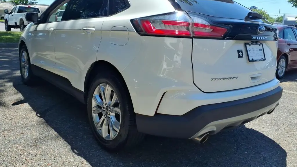 2023 Ford Edge Titanium