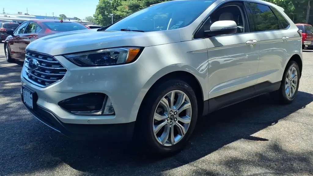 2023 Ford Edge Titanium