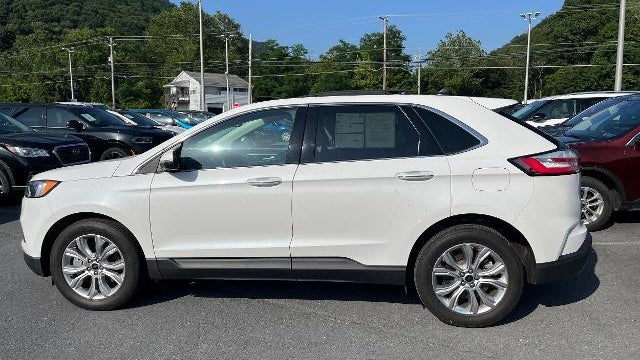 2023 Ford Edge Titanium