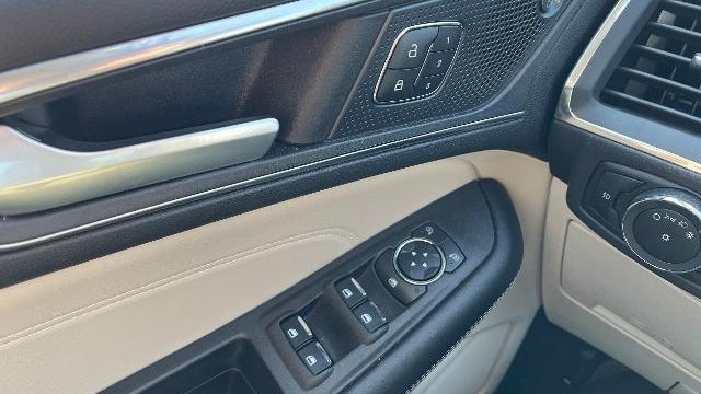 2023 Ford Edge Titanium