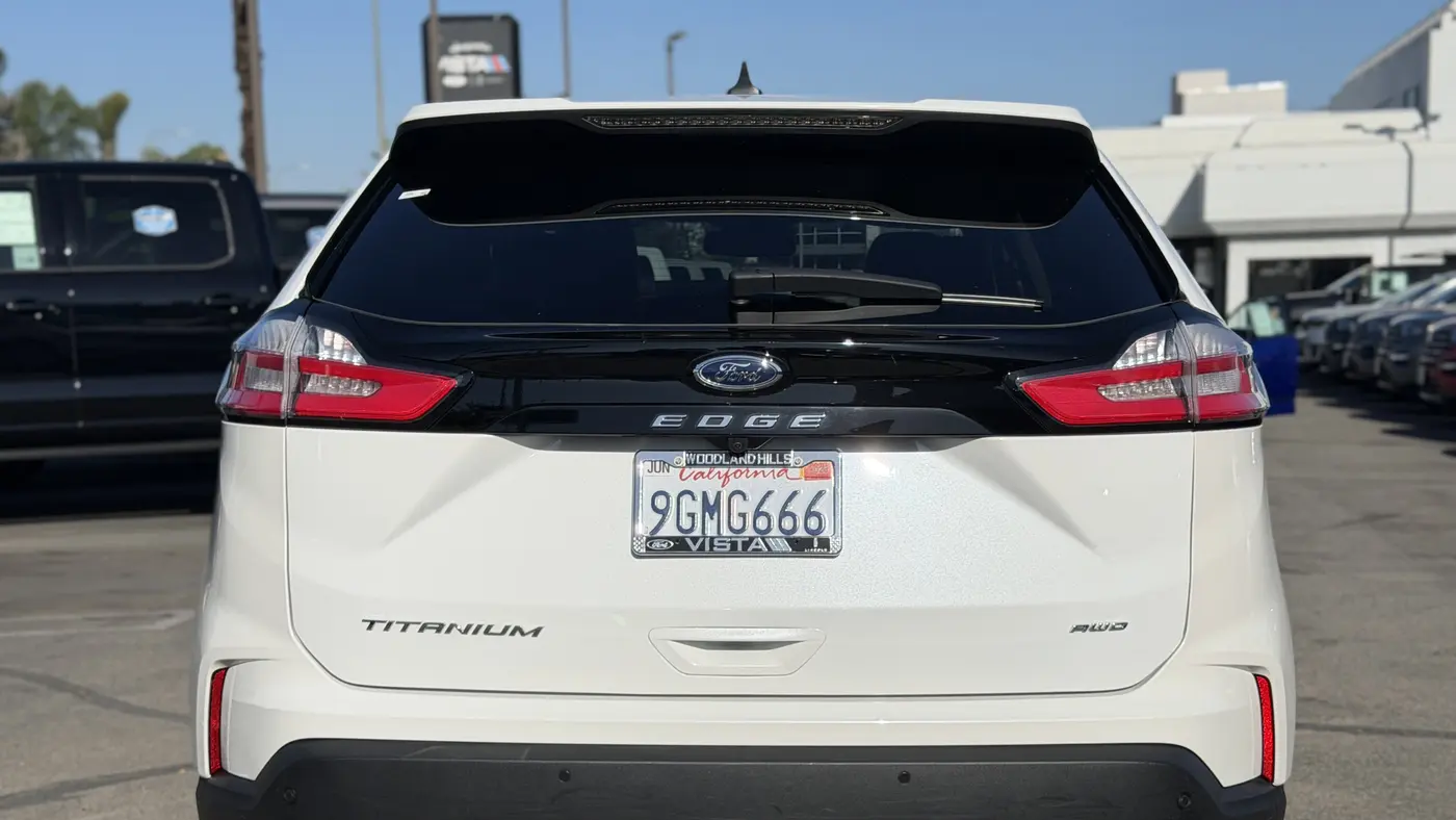 2023 Ford Edge Titanium