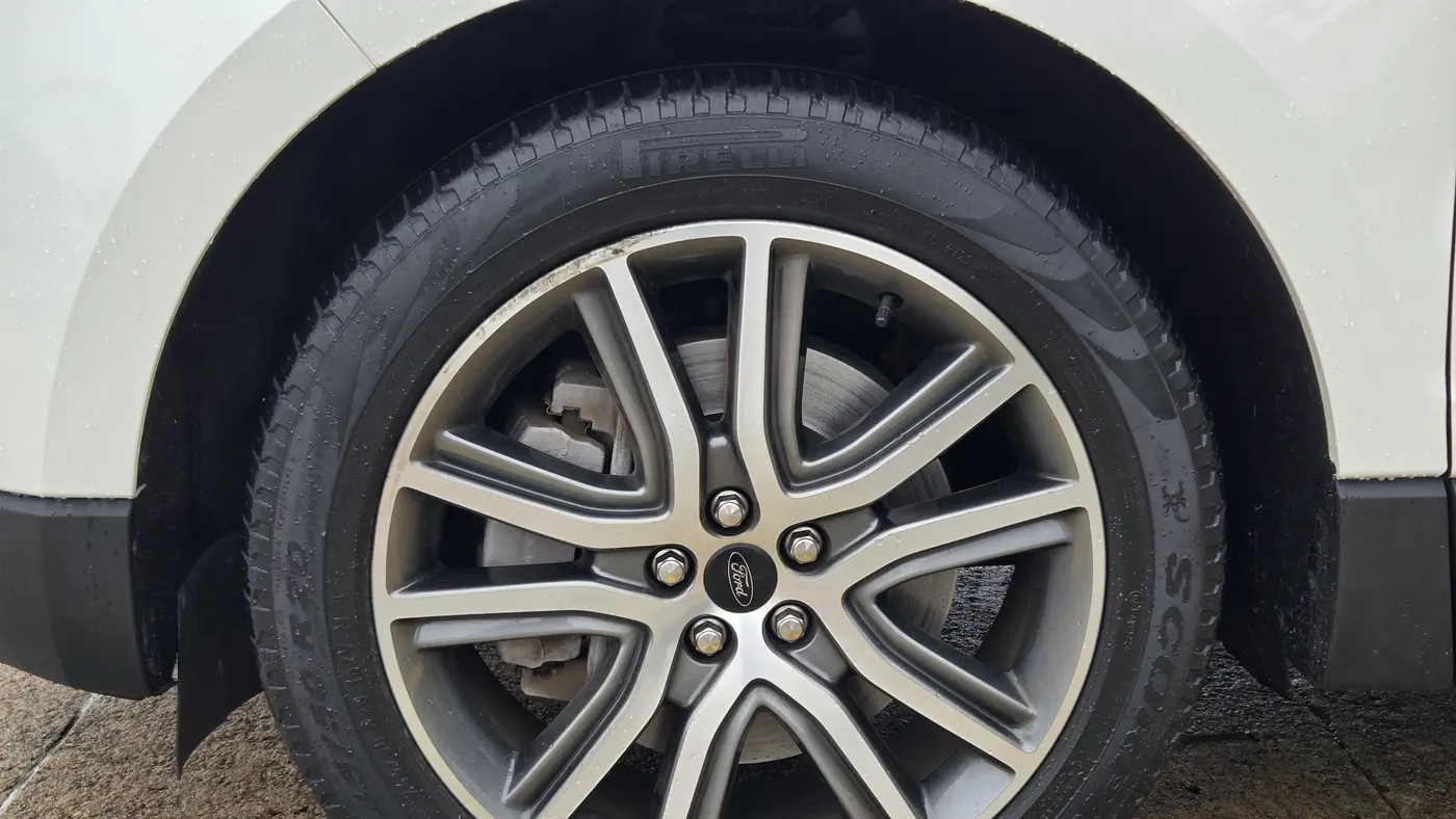 2023 Ford Edge Titanium