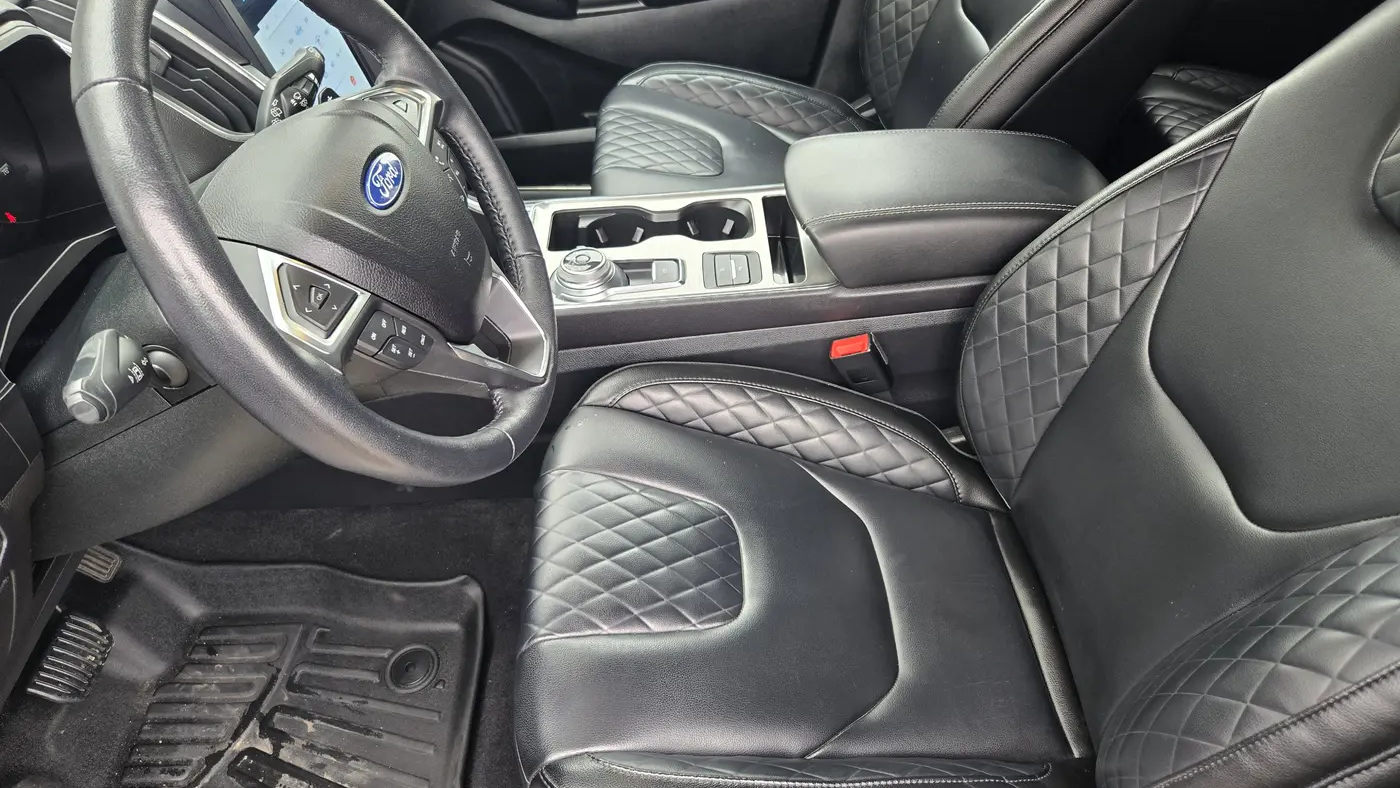2023 Ford Edge Titanium