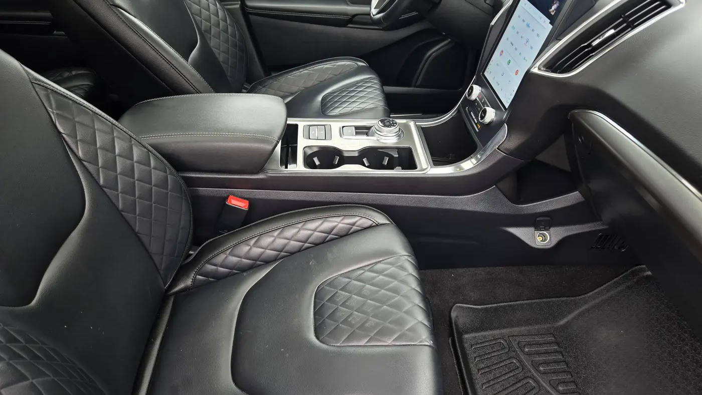 2023 Ford Edge Titanium