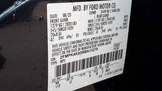 2024 Ford Edge Titanium
