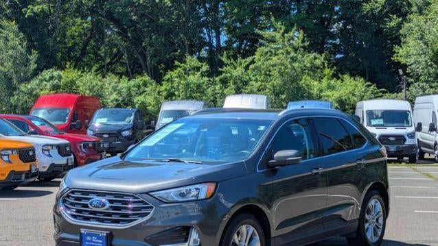 2019 Ford Edge Titanium