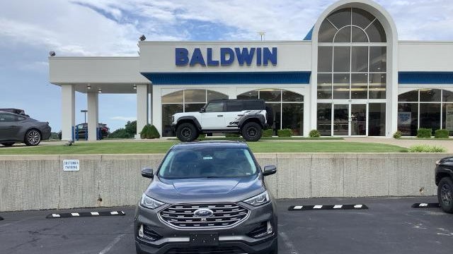 2022 Ford Edge Titanium