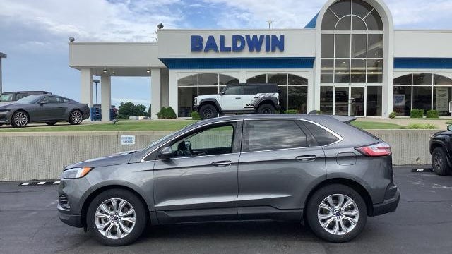 2022 Ford Edge Titanium