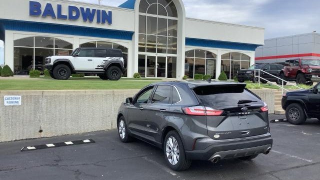 2022 Ford Edge Titanium