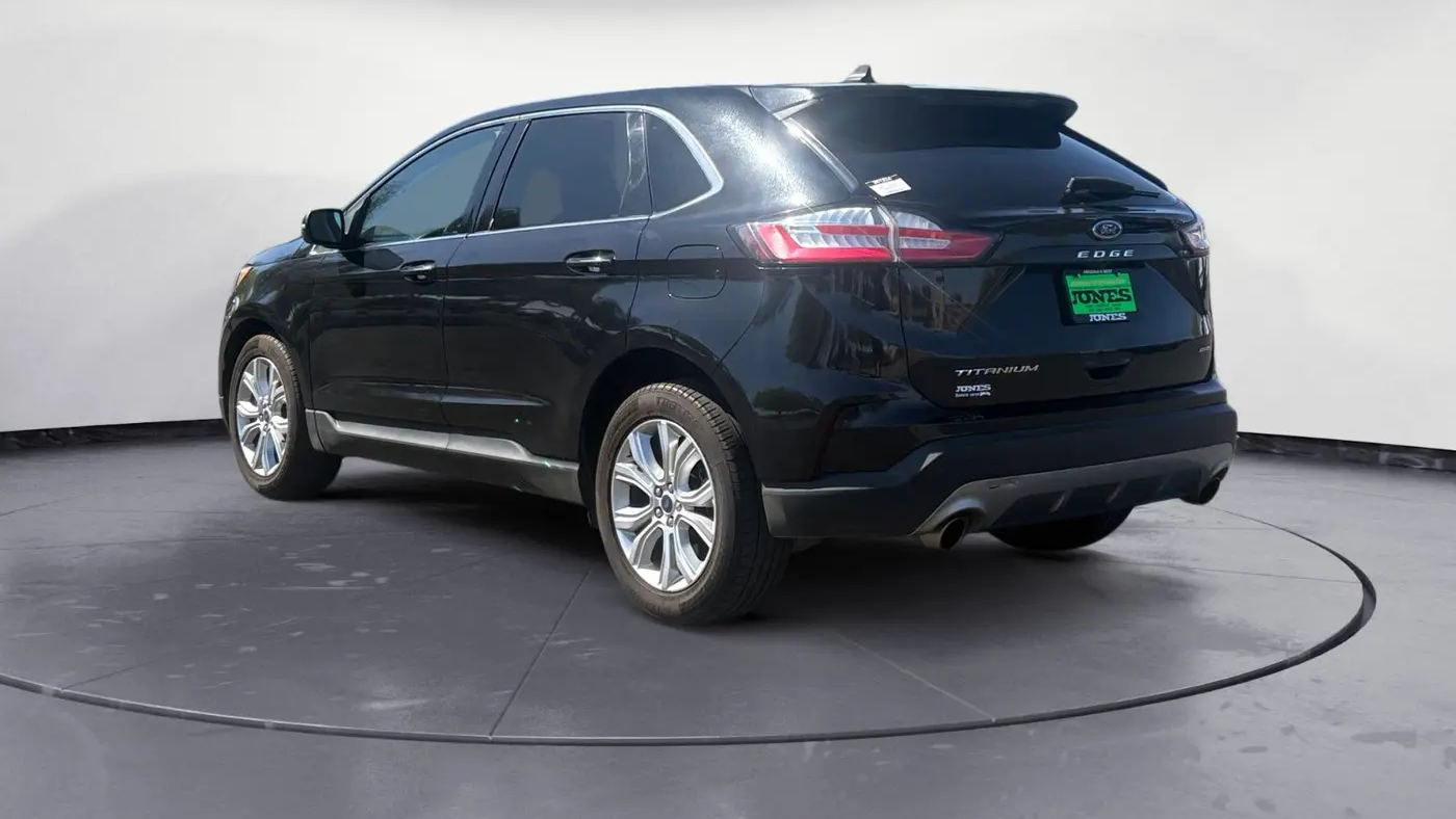 2022 Ford Edge Titanium