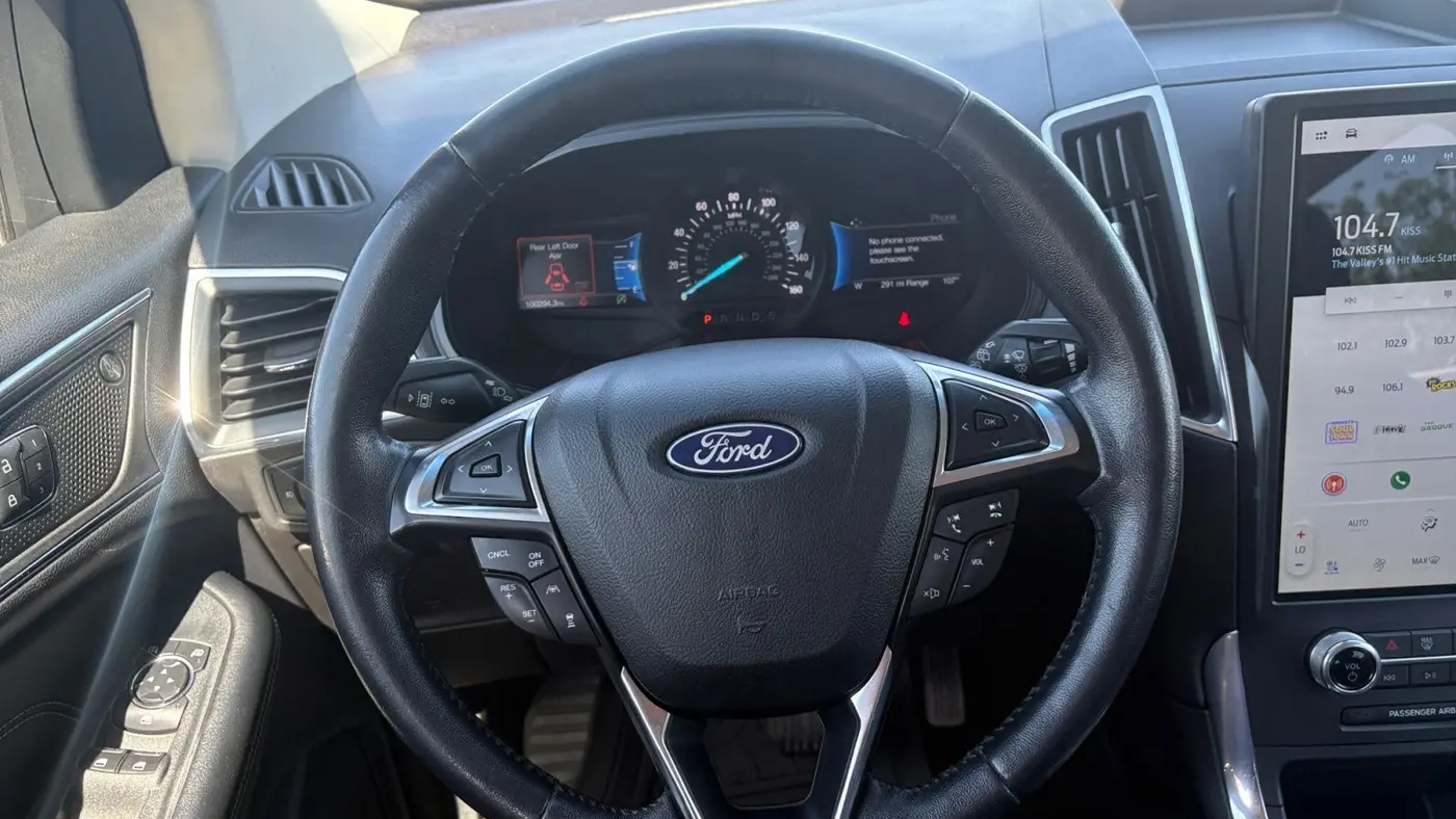 2022 Ford Edge Titanium