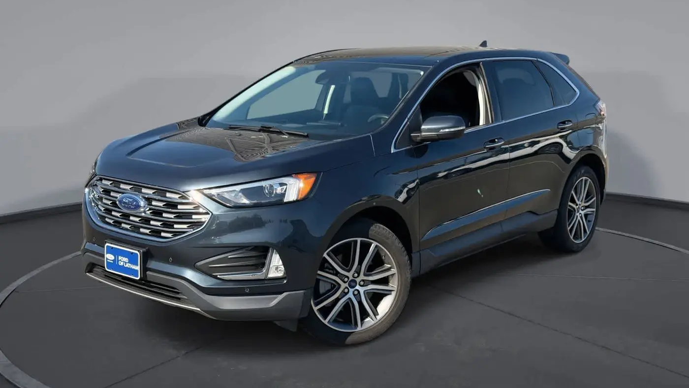 2022 Ford Edge Titanium