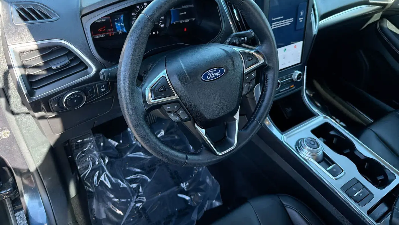 2022 Ford Edge Titanium