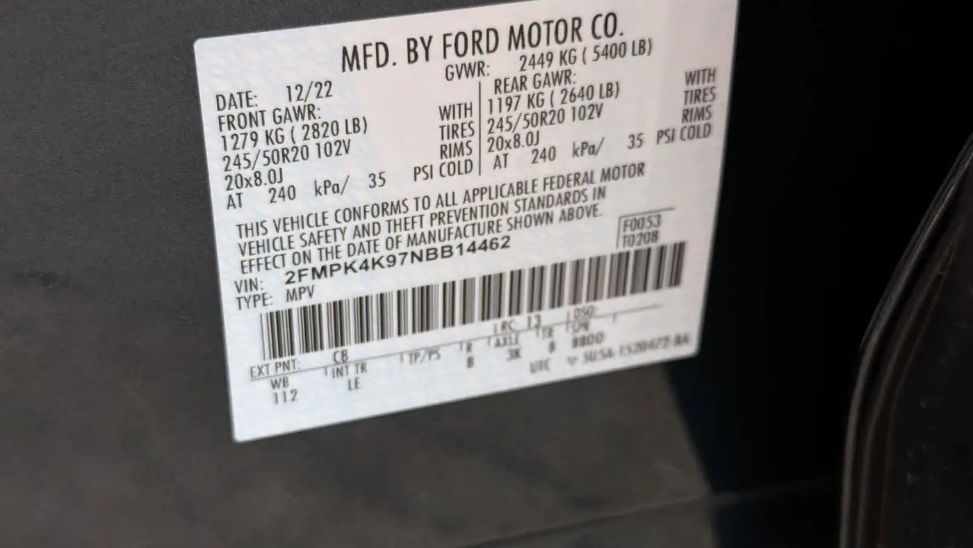 2022 Ford Edge Titanium