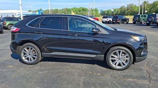 2023 Ford Edge Titanium