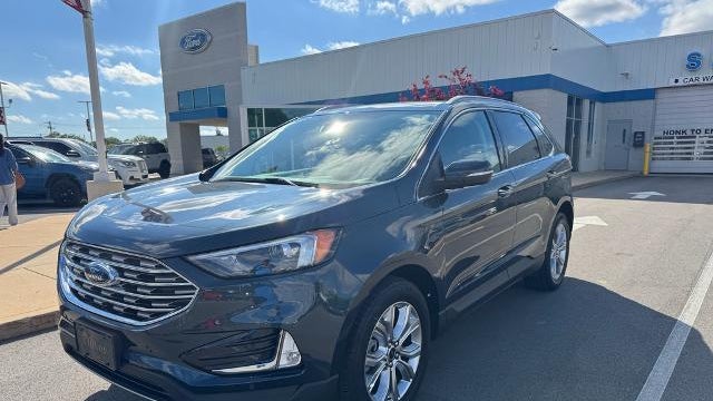 2023 Ford Edge Titanium