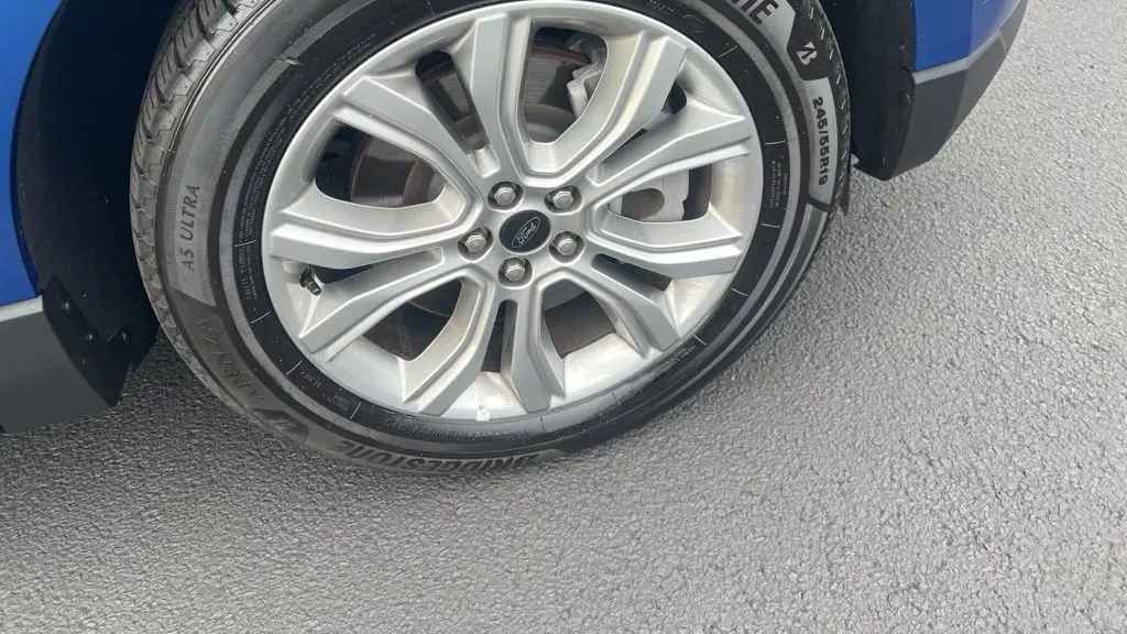 2024 Ford Edge Titanium