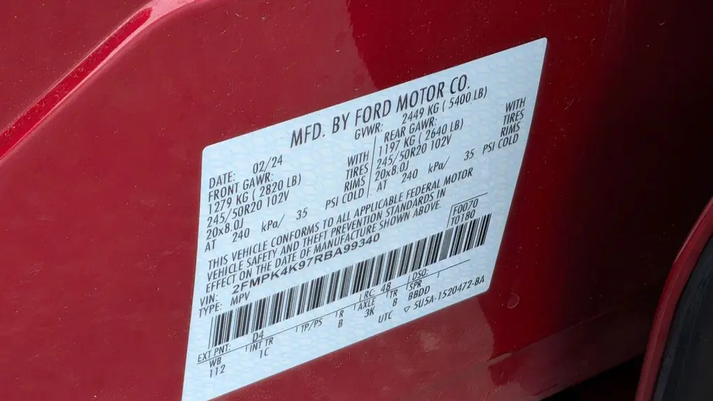 2024 Ford Edge Titanium