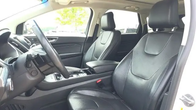 2020 Ford Edge Titanium