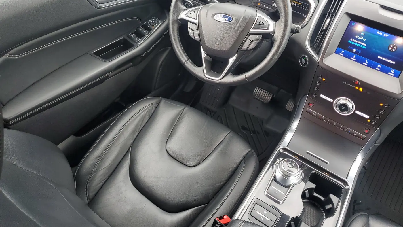 2020 Ford Edge Titanium